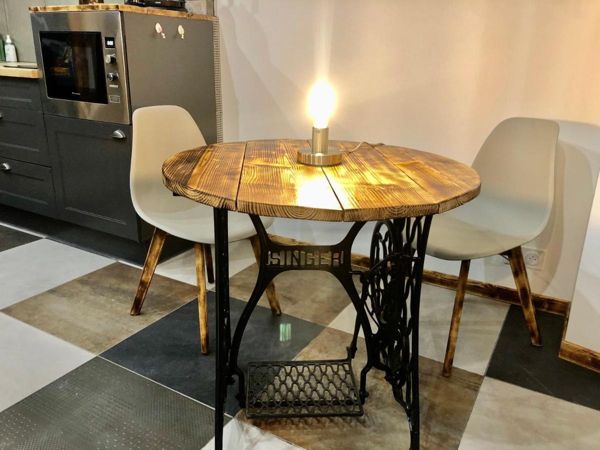 Studio Cocooning Spa, Lit Xxl, Cour Exterieure Le Puy-en-Velay Ngoại thất bức ảnh
